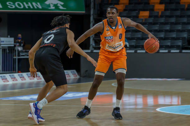 被甩开半步 被甩开半步